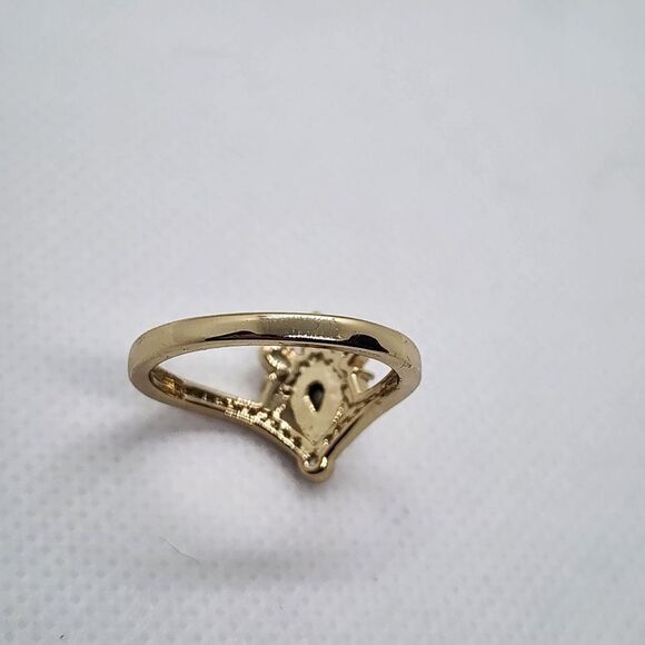 Fragrant Jewels Nutcracker Collection Aurora Borealis & Clear Rhinestone Ring - Picture 7 of 7